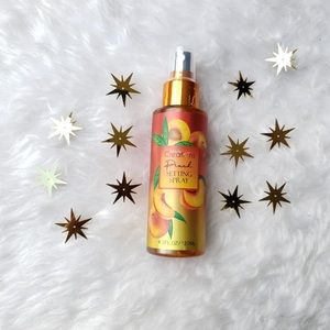 Peach setting spray by Beauty Creations